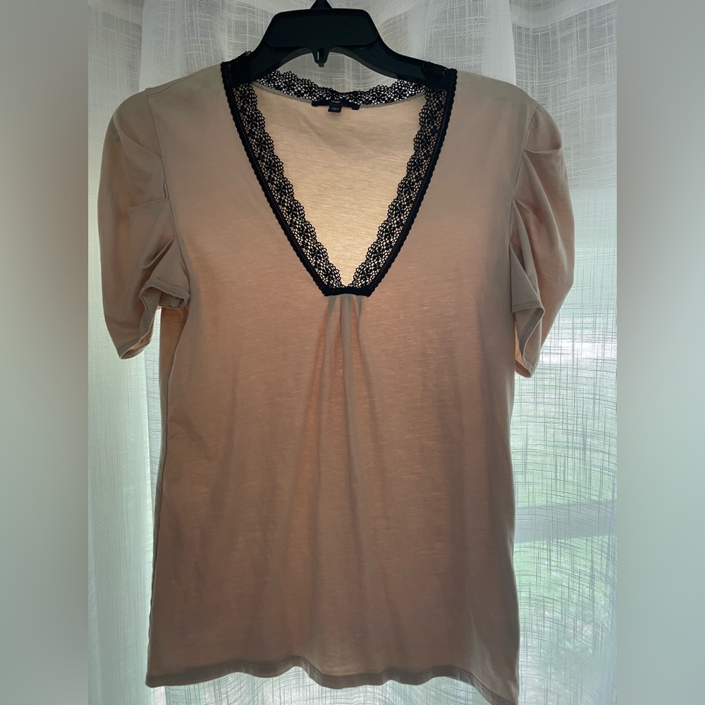 Gap small top